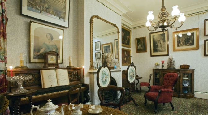 Living room 1870 | John Hammond | Tessitura Bevilacqua